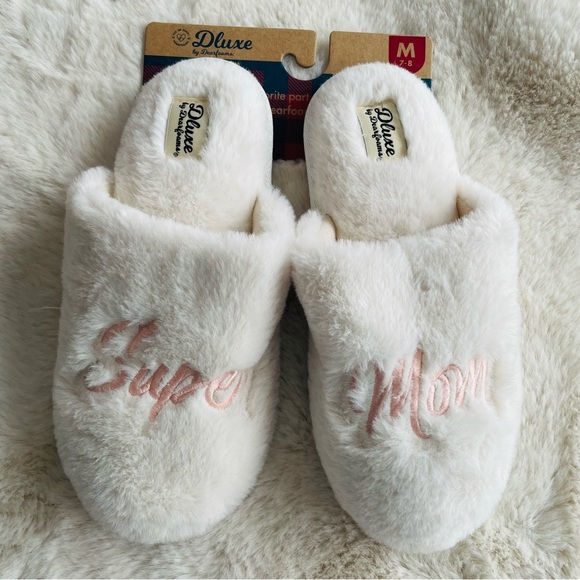 NWT Super Mom Slippers - Picture 11 of 12